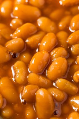 Ev yapımı fırında fasulye ve domates sosu.