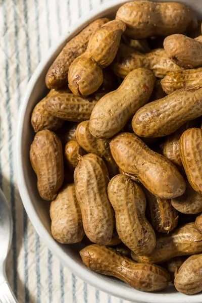 Spicy Southern Cajun Boiled Peanuts Snack Bowl — Stock Photo, Image