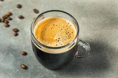 Sıcak Americano Kahve ve Sulu Kupa
