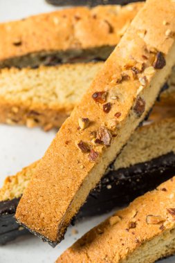 Espresso Kahveli Çikolata ve Bademli Bisküvi