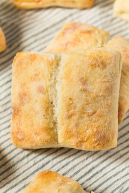 Ev yapımı Ciabatta Çörekleri Yemeye Hazır