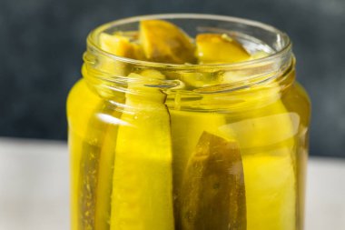 Kavanozda Sağlıklı Turşu Mızrakları