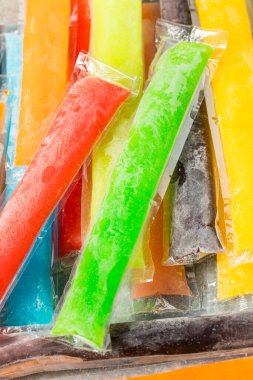 Renkli Tatlı Donmuş Dondurucu Karpuz, Limon ve Kirazlı Patates Şekeri