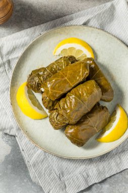 Sağlıklı Yunan Doldurulmuş Üzüm Yaprakları Limon ve Doldurulmuş
