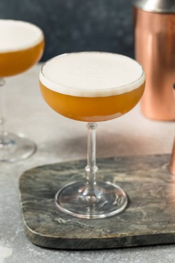 Soğuk serinletici Fransız Martini Votka ve ahududulu kokteyl