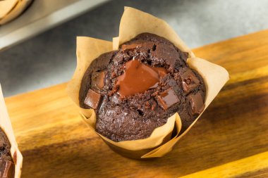 Moda Ev Yapımı Çikolatalı Kahvaltı Kekleri Yemeye Hazır