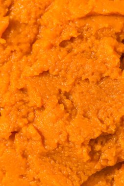 Çiğ Turuncu Konserve Balkabağı Püresi Birlikte Pişirmek İçin Bir Kase İçinde