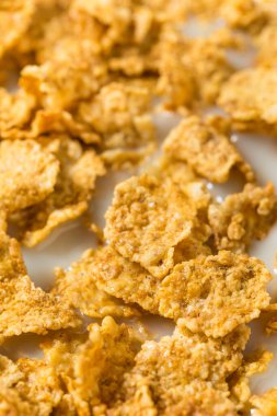 Sağlıklı Balkabağı Baharatlı Kahvaltı Gevreği ile Tam Süt