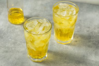 İçmeye hazır soğuk kremalı soda. İçmeye hazır.