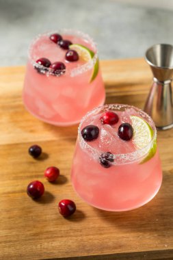 Ayyaş, Ferahlatıcı Pembe Kızılcık Margarita Tuzlu Kokteyl