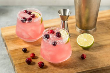 Ayyaş, Ferahlatıcı Pembe Kızılcık Margarita Tuzlu Kokteyl