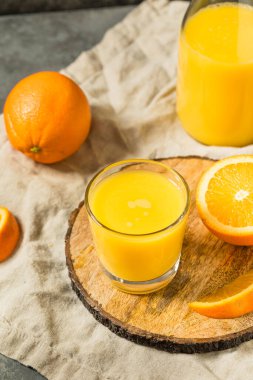 Bardakta Kahvaltı İçin Tatlı Organik Portakal Suyu