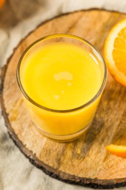 Bardakta Kahvaltı İçin Tatlı Organik Portakal Suyu