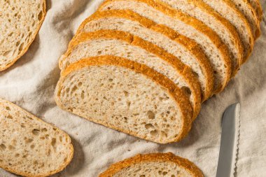 Organik Dilimlenmiş Tuscan Ekmeği Yemeye Hazır