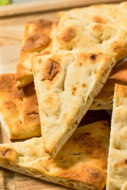 Ev yapımı Pita Ekmek Cips ve Deniz Tuzu