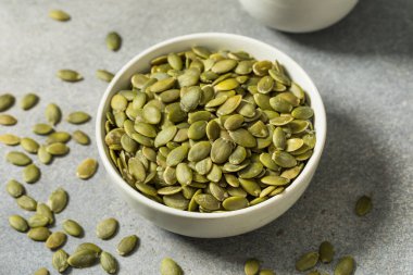 Organik Çiğ Yeşil Balkabağı Pepitas Kasede Tohumlar