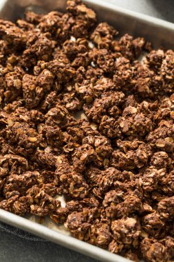 Ev yapımı Sağlıklı Çikolatalı Granola Kahvaltılık Gevrek Yemeye Hazır