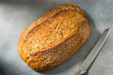 Organik Kırsal Tam Taneli İtalyan Ekmek Ekmeği Kesmeye Hazır