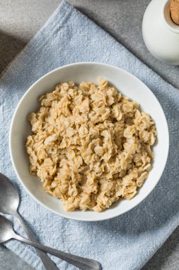 Kahvaltı İçin Bir Kase Ev Yapımı Yulaf Ezmesi