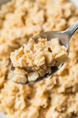 Kahvaltı İçin Bir Kase Ev Yapımı Yulaf Ezmesi