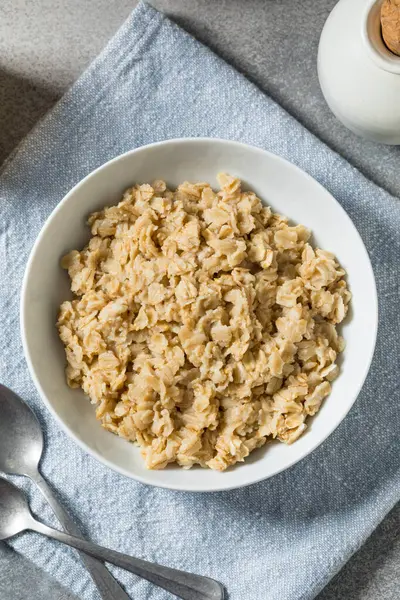 Kahvaltı İçin Bir Kase Ev Yapımı Yulaf Ezmesi