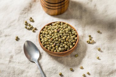 Organik Çiğ Yeşil Biber Biberli Kase