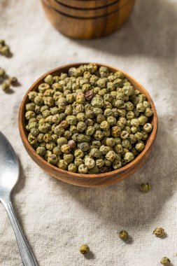 Organik Çiğ Yeşil Biber Biberli Kase