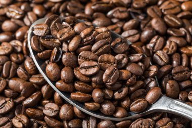 Organik Kahverengi Espresso Kaşık İçinde Kahve Fasulyesi