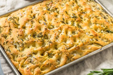 Biberiye ve Deniz Tuzu Focaccia Ekmek Zeytinyağı ile