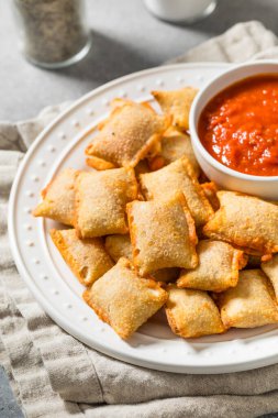 Marinara soslu Fast Food Pizza Rolls