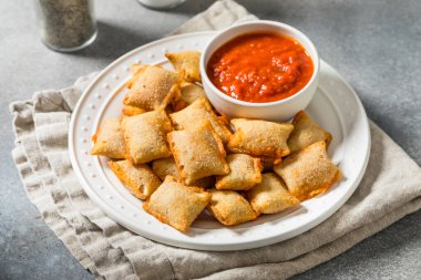 Marinara soslu Fast Food Pizza Rolls
