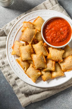 Marinara soslu Fast Food Pizza Rolls