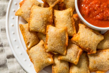 Marinara soslu Fast Food Pizza Rolls