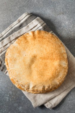 Ev yapımı Yunan Pita Ekmek Paketleri Yığında