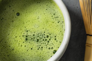 Geleneksel Kase İçinde Ev Yapımı Yeşil Japon Kibrit Çayı