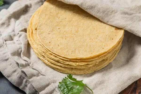 Ev yapımı Meksika Mısırlı Tortilla 'sı Kullanmaya Hazır