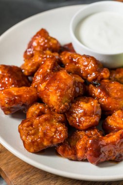 Çiftlik ve Kerevizli Ev Yapımı Kemiksiz Barbekü Tavuk Kanatları