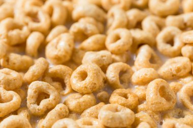 Sağlıklı Yuvarlak Yulaf Kahvaltısı Tam Süt ve Meyve Suyu ile