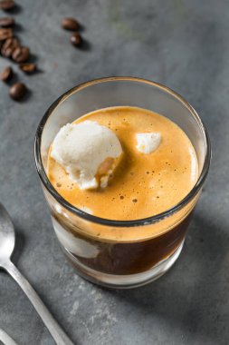 Ev yapımı Affogato Kahveli Dondurma