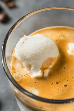 Ev yapımı Affogato Kahveli Dondurma
