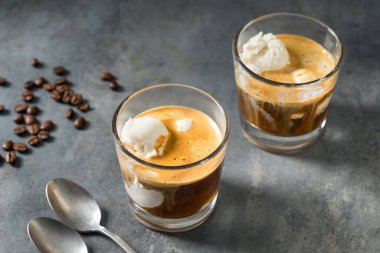 Ev yapımı Affogato Kahveli Dondurma