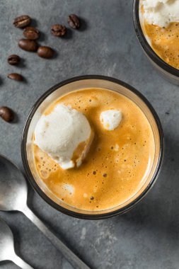 Ev yapımı Affogato Kahveli Dondurma