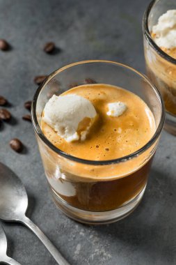 Ev yapımı Affogato Kahveli Dondurma