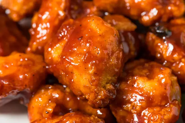 Çiftlik ve Kerevizli Ev Yapımı Kemiksiz Barbekü Tavuk Kanatları