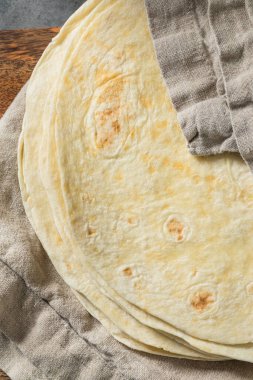 Yığınla ev yapımı Meksika unu Tortillası