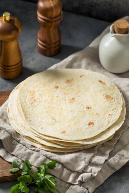 Yığınla ev yapımı Meksika unu Tortillası