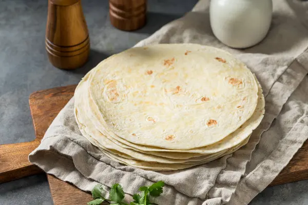 Yığınla ev yapımı Meksika unu Tortillası