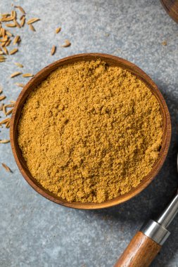 Kahverengi Çiğ Organik Kimyon Bir Kase Baharat