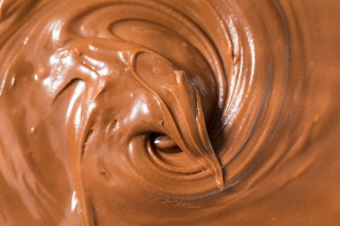 Ev yapımı çikolatalı fındıklı Kase içine yayılmış