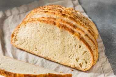 Ev yapımı Ekşi Ekmek Dilimleri Yemeye Hazır